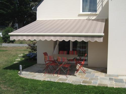 Striped Terrace Awnings, Frame Material : Metal