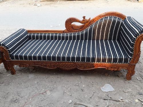 Wooden Diwan, Length : 3 Feet