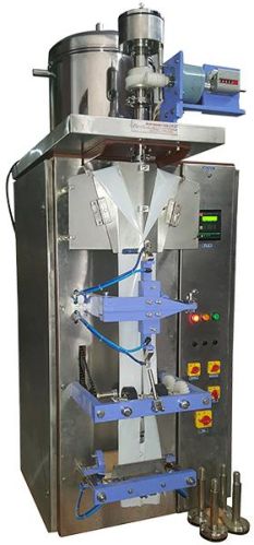 AUTOMATIC LIQUID FILLING PACKING MACHINE