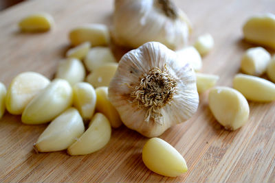 Garlic, Storage : Cool, Dry Place