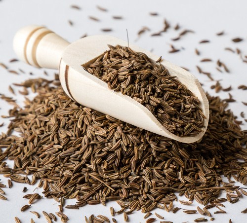 Cumin seeds, Type :Natural