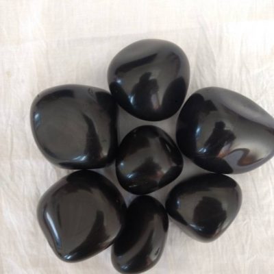 Black Pebbles 20-25 mm