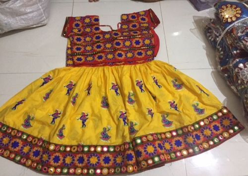 Cotton Kacchi Chaniya Choli, Technics : Hand Machine Made