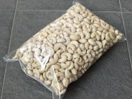 Blanched Natural High Quality Raw Cashew Nuts, Shape : Curve