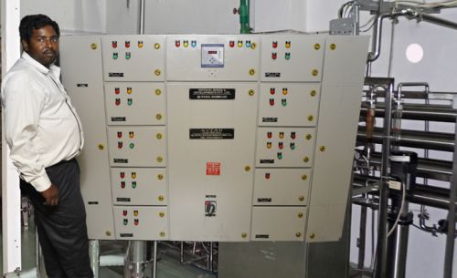Feeder pillar panel