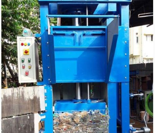 PET BOTTLE PRESS MACHINE