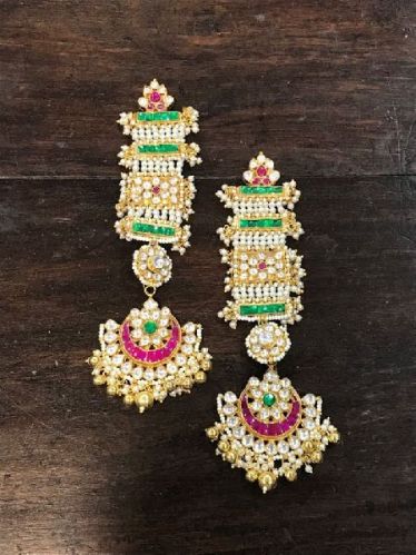 KUNDAN JADAU EARRINGS, Color : Green, White, Red