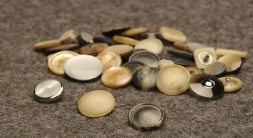 Handmade Buffalo Horn Button, Packaging Type : Packet