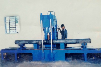 Hydraulic Press With Stretching Attachment Machine