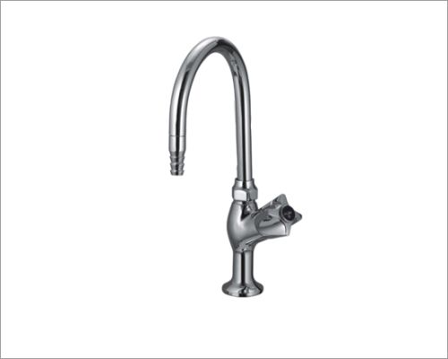 WATER TAP SWAN NECK KNOBBED