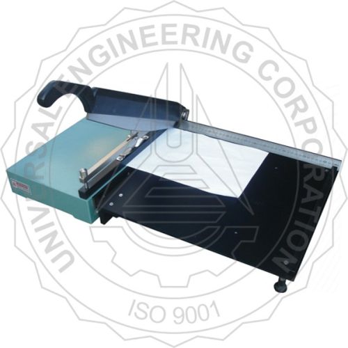 SAMPLE CUTTER- ADJUSTABLE (GUILLOTINE TYPE)