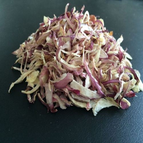 Chip Baked Dehydrated Red Onion Chop, Style : Dried