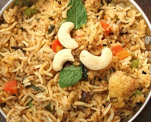 Biryani Pulav Masala, Color : Brownish