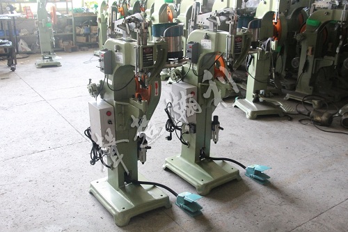 Automatic Eyelet Hole Punch Machine, Brand Name : HongDa