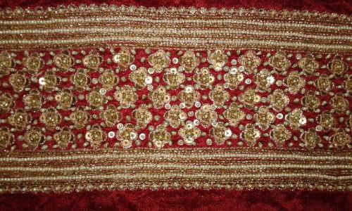 Checked Saree Border, Feature : Easily Washable, Embroidered, Impeccable Finish, Shrink Resistant