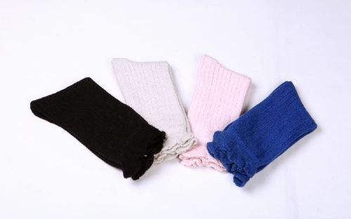 Women's Breathable Pointelle Crew Socks