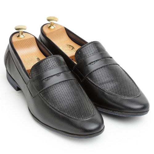 Punched Penny Black Slip Ons, Feature : Durable