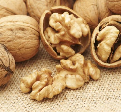 Walnuts, Potassium per 441 mg : 12%