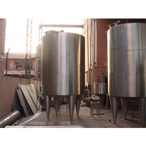 Milk storage tank