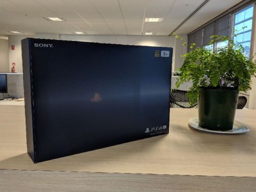 Sony Playstation 4 ps4 Pro 2tb - 500 Million Edition, 2 Controllers, Headset NEW