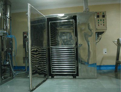 Vacuum Tray Dryer