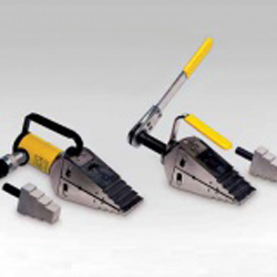 MECHANICAL WEDGE SPREADERS