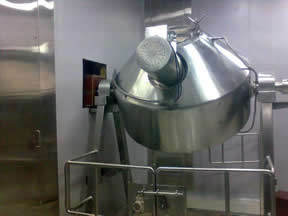 ROTOCONE VACUUM DRYER