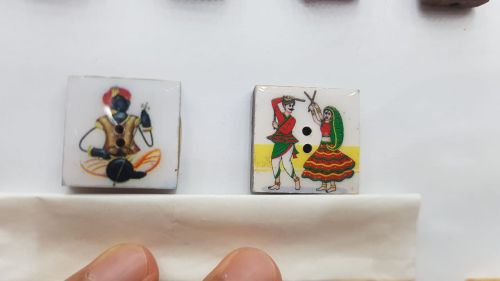 Round Bones Etc Fancy Buttons, For Use Garments, Feature : Eco-Friendly