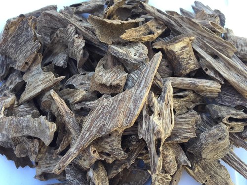 Agarwood Chips, Packaging Type : Plastic Box