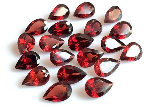 Polished Garnet Stone, Color : Red