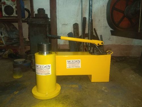 Hydraulic Jacks