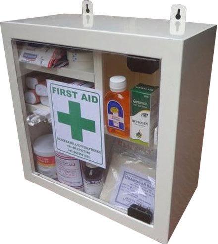 Rectangular Polished Plastic First Aid Box, For Medical Use, Pattern : Plain