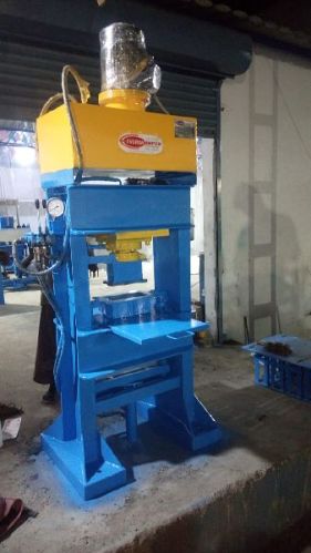 Everon Impex Hydraulic Paver Block Machine