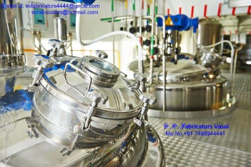 Polished Reaction Vessels, Shape : Cylinder Shape