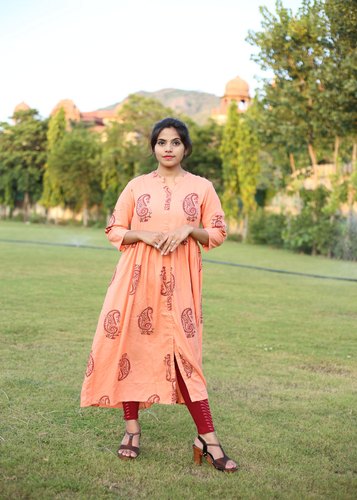 Lifelike Collection Printed Ladies Designer Cotton Kurti, Occasion : Casual Wear