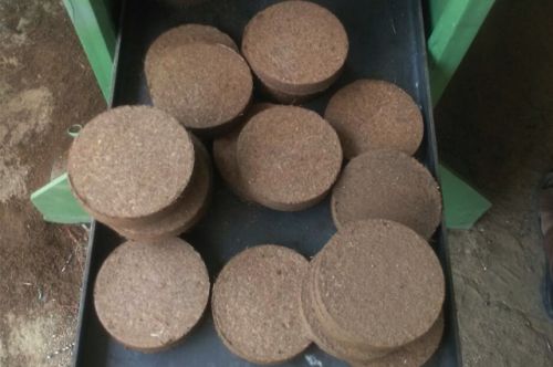 Round Coco Disc, For Agriculture, Form : Solid