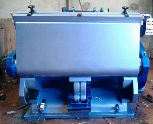 PLATEN PUNCHING CREASING MACHINE