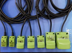 Rectangular Proximity Switch, Color : Green Black