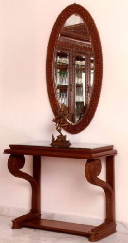 Wood Polished Dressing Table, For Restaurant, Office, Hotel, Home, Specialities : Anti-Corrosive