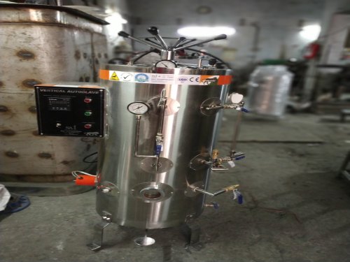 Stainless Steel Polished Vertical High Pressure Autoclave, For Hospital Use, Voltage : 220V