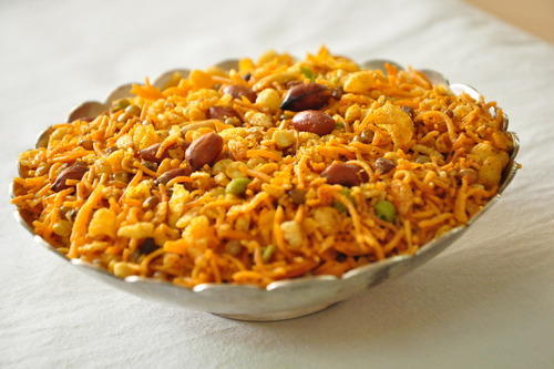 Navratan Mixture Namkeen, Taste : Spicy