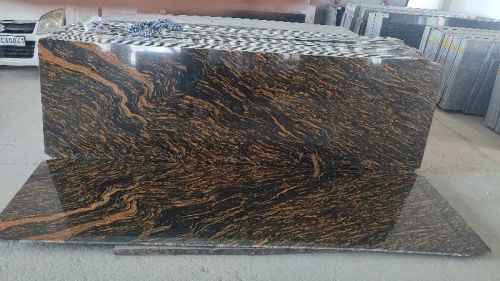 Polished Platinum Gold Granite Slabs, Variety : Galaxy