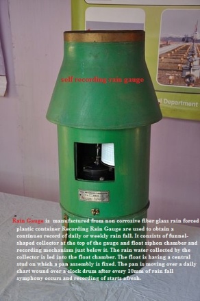 Plastic Self Recording Rain Gauge, Size : Standard