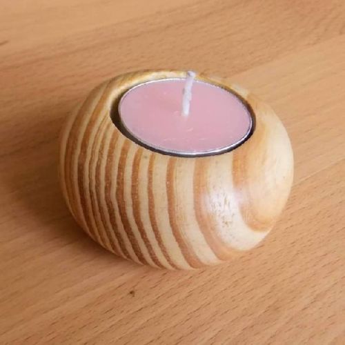 Glossy Glass Wooden Candle., For Smokeless, Fine Finished, Attractive Pattern, Smooth Texture, Stylish Design