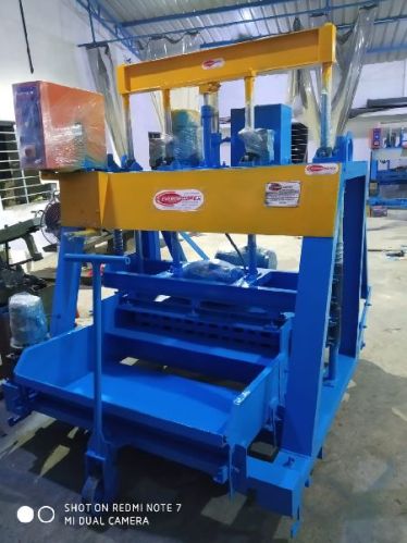 EVERON IMPEX Hydraulic 1000-2000kg Hollow Block Making Machine, Certification : ISO 9001:2008