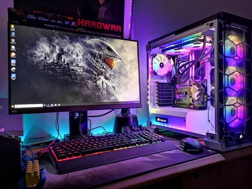 Customized Gaming Computers, For Home, Screen Size : 28 Inch, 30 Inch, 32 Inch