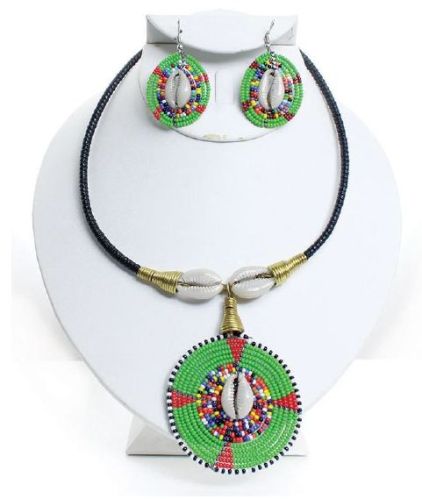 Polished Beads Embroidered Necklace, Packaging Type : Plastic Box