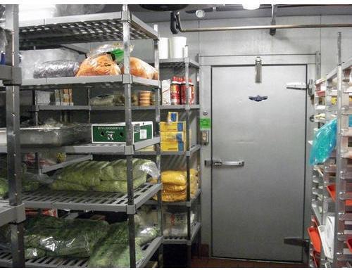 Cold Storage Services For Restaurant, Voltage : 220V