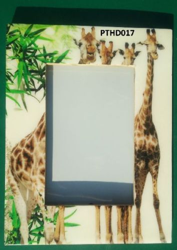 Polished Wooden Photo Frame, For Termite Proof, Stylish Look, Packaging Type : Carton Box