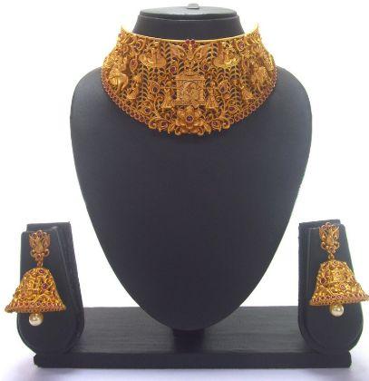 Choker Traditional Necklace Set, Packaging Type : Wooden Box